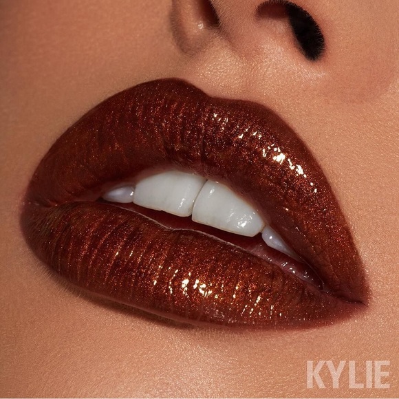 Kylie Cosmetics Lip Gloss in Main Bae - Picture 5 of 5